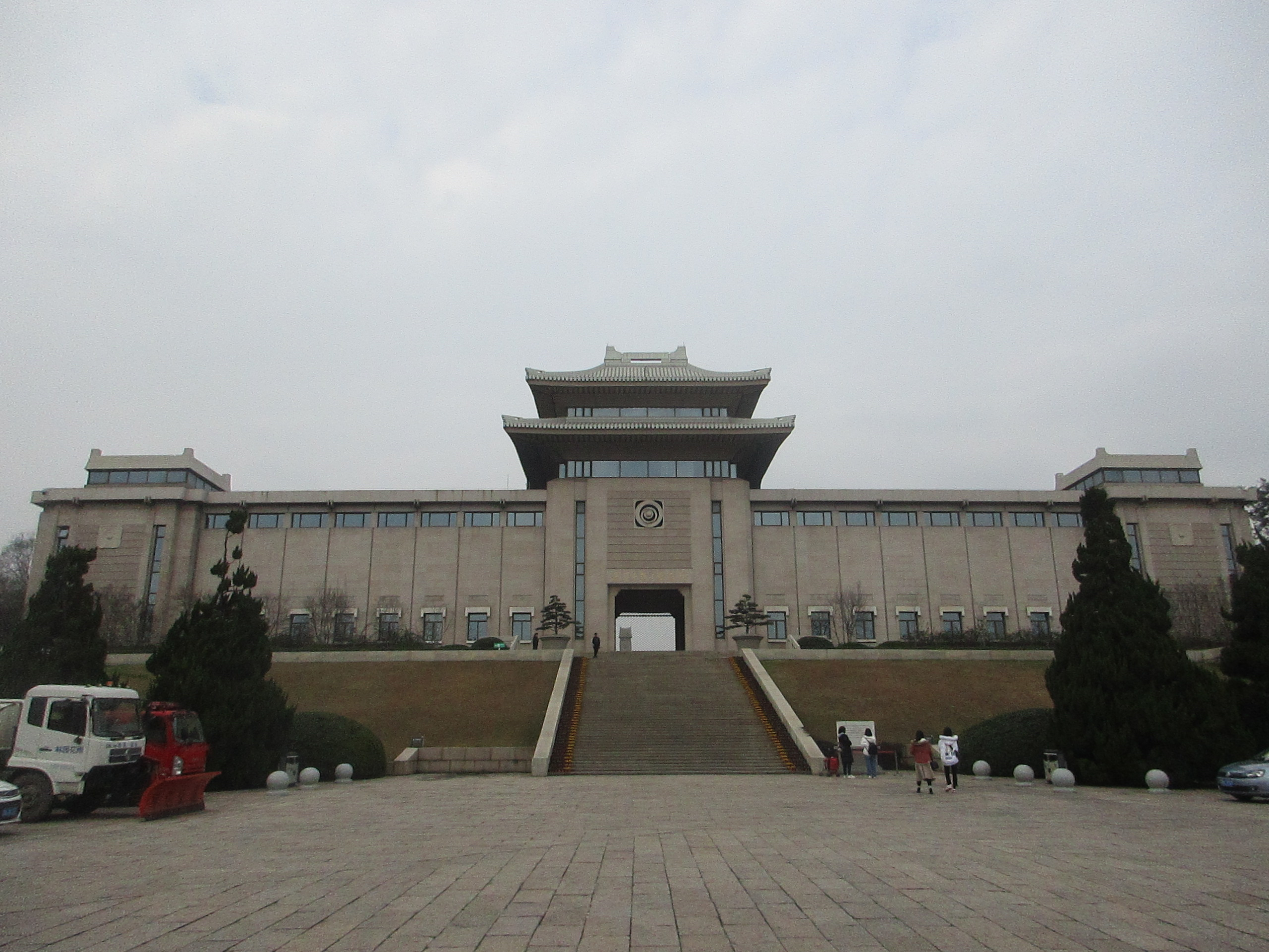 南京雨花台革命烈士纪念馆外墙饰面石材渗漏检测.png
